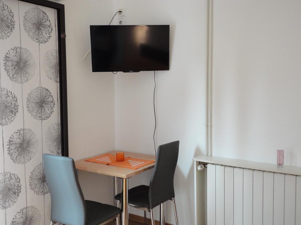 Guesthouse Apartment Bozica Bol Rom bilde