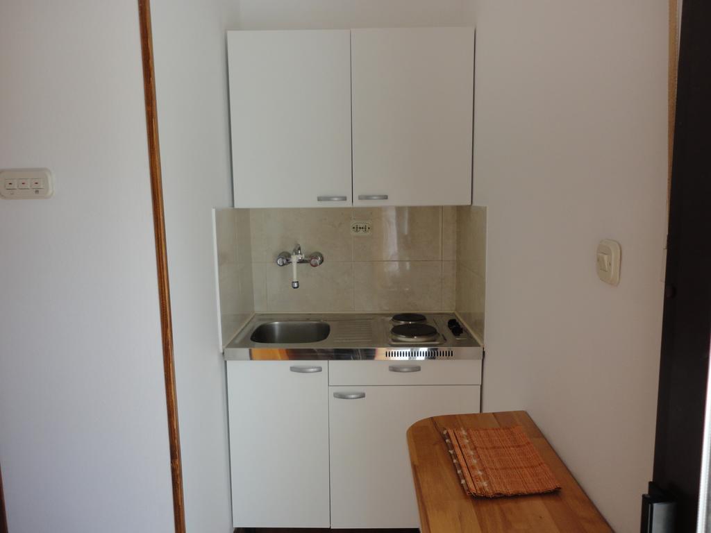 Guesthouse Apartment Bozica Bol Rom bilde