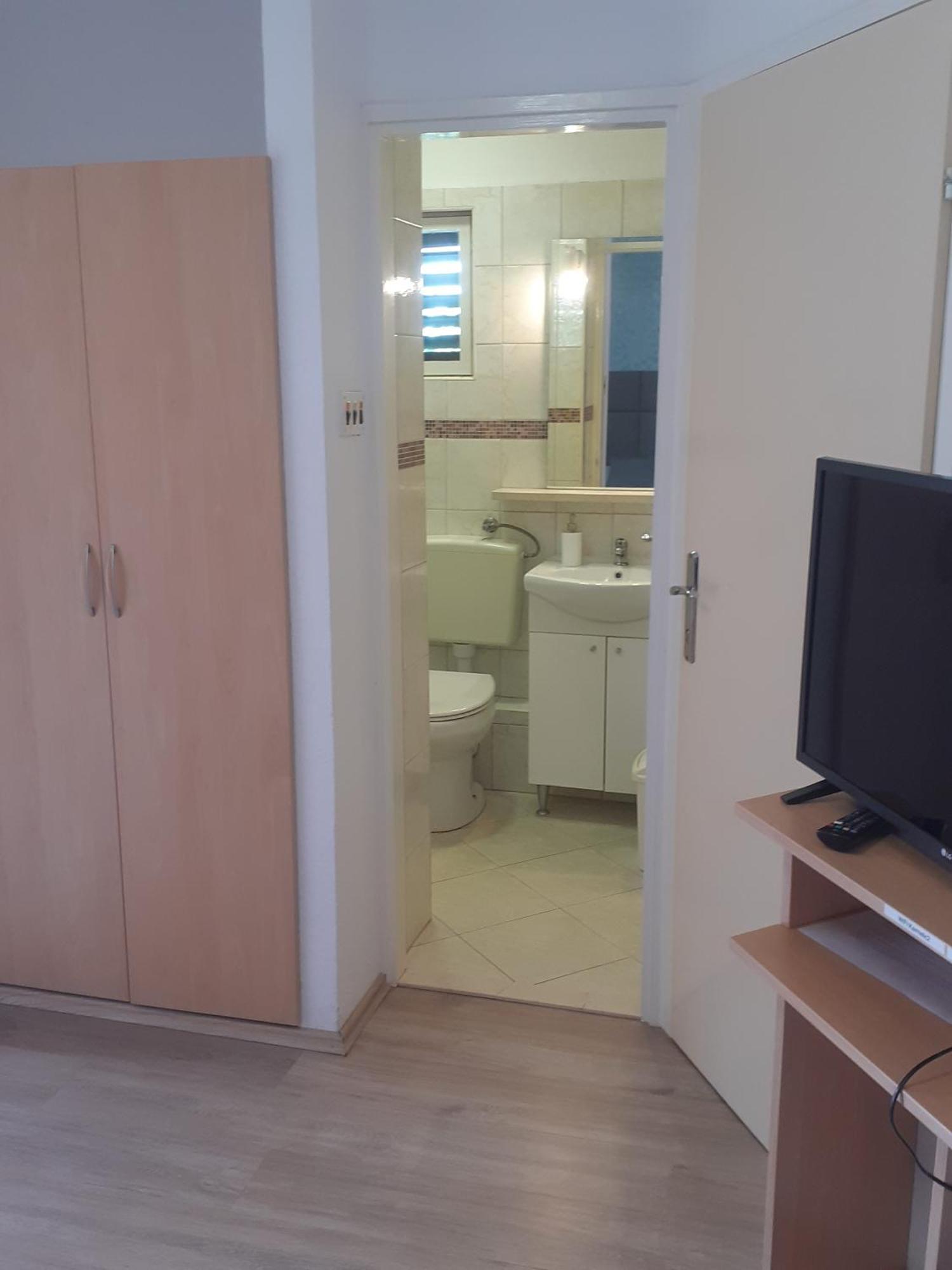 Guesthouse Apartment Bozica Bol Eksteriør bilde