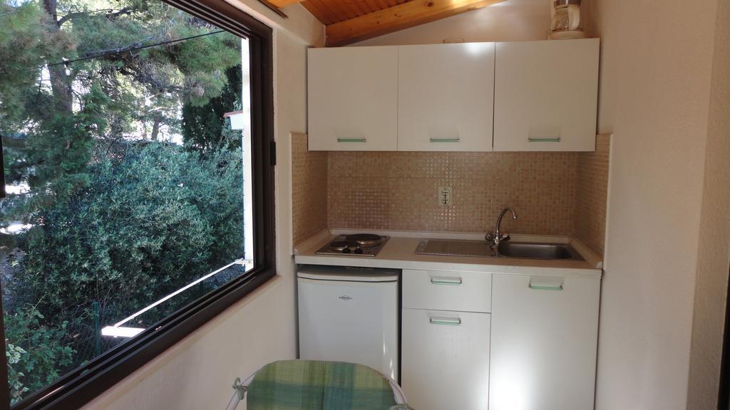 Guesthouse Apartment Bozica Bol Rom bilde